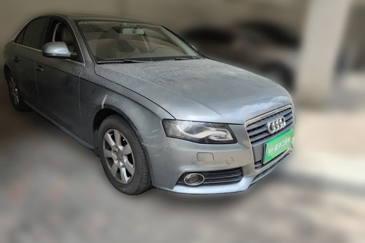 Used Audi A4L 2012 2.0 TFSI automatic Comfort trim level Front Right 45 Deg
