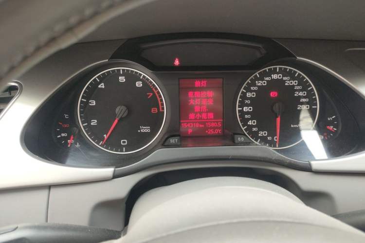 Used Audi A4L 2012 2.0 TFSI automatic standard version Instrument Cluster
