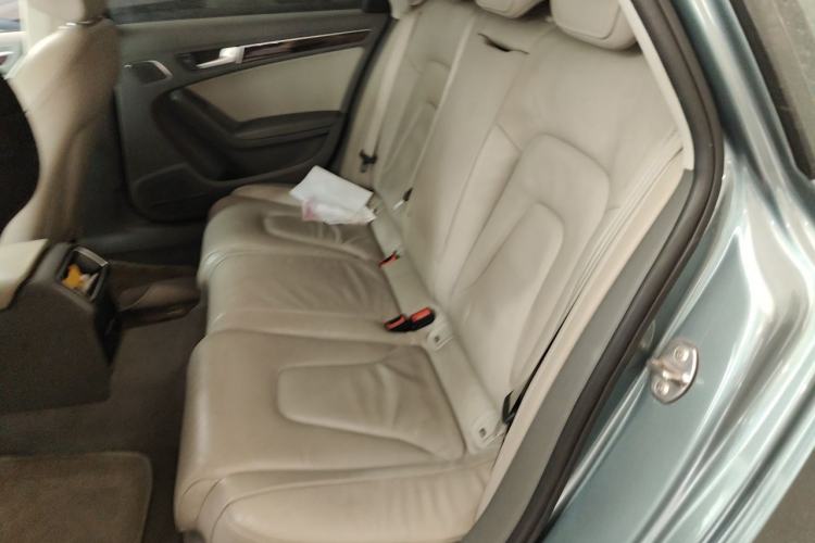 Used Audi A4L 2012 2.0 TFSI automatic Comfort trim level Left Rear Seat