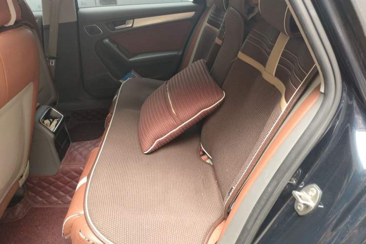 Used Audi A4L 2012 2.0 TFSI automatic standard version Left Rear Seat