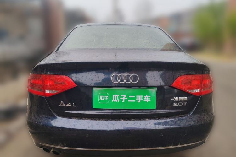 Used Audi A4L 2012 2.0 TFSI automatic Comfort trim level Rear