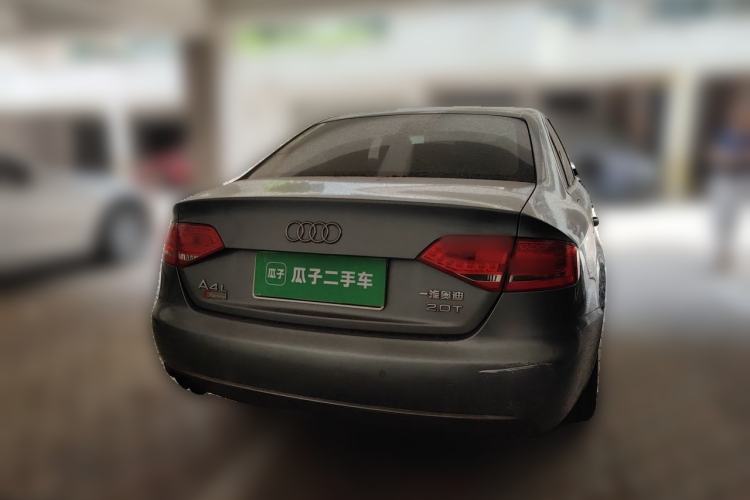 Used Audi A4L 2012 2.0 TFSI automatic Comfort trim level Rear