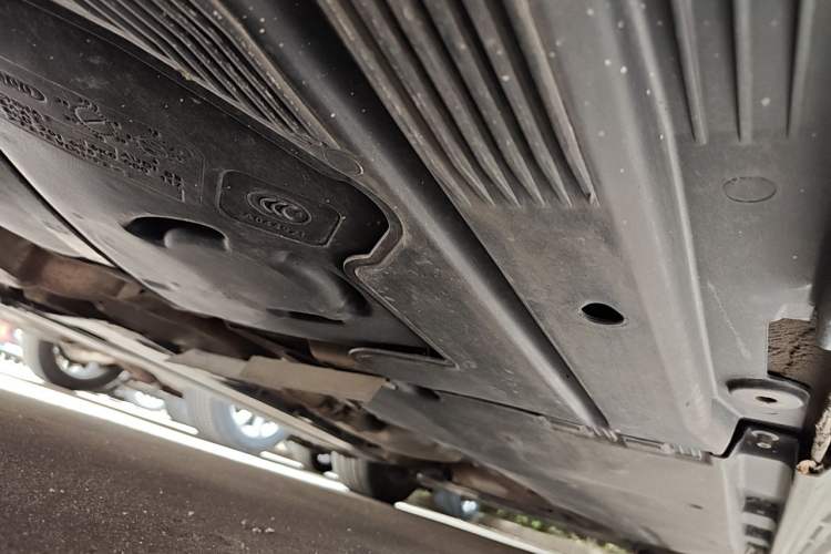 Used Audi A4L 2012 2.0 TFSI automatic standard version Chassis Rear Right