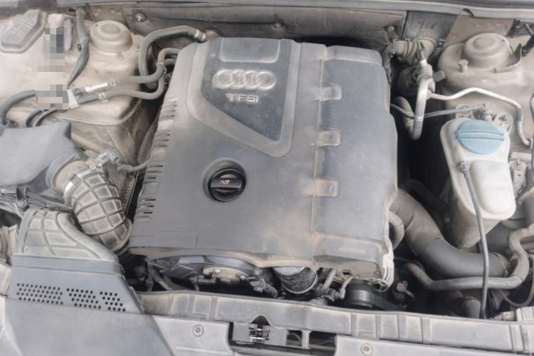 Used Audi A4L 2012 2.0 TFSI automatic Comfort trim level Engine Bay