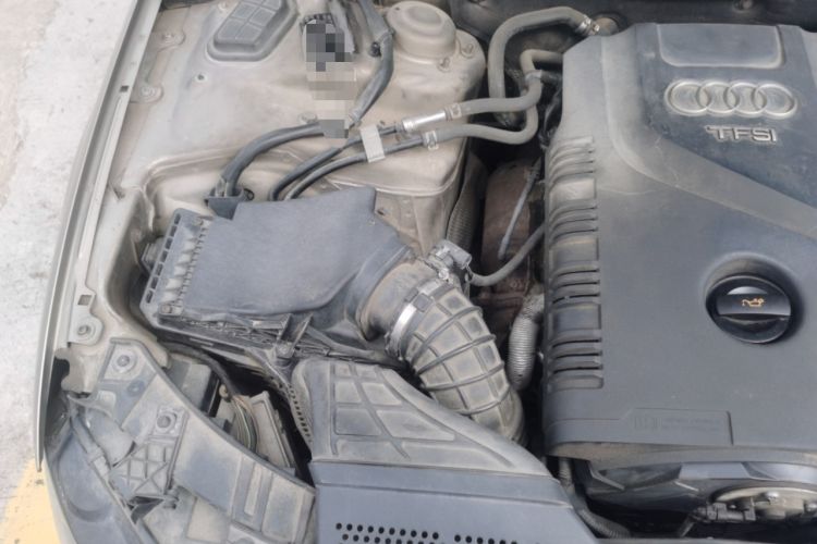 Used Audi A4L 2012 2.0 TFSI automatic Comfort trim level Engine Bay Right