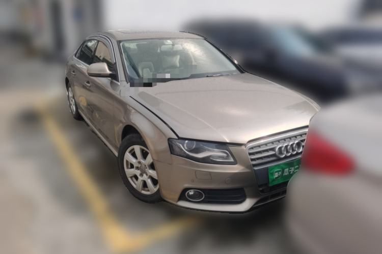 Used Audi A4L 2012 2.0 TFSI automatic Comfort trim level Front Right 45 Deg