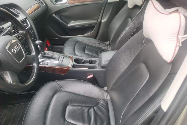 Used Audi A4L 2012 2.0 TFSI automatic Comfort trim level Left Front Seat