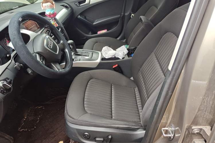 Used Audi A4L 2012 2.0 TFSI automatic standard version Left Front Seat