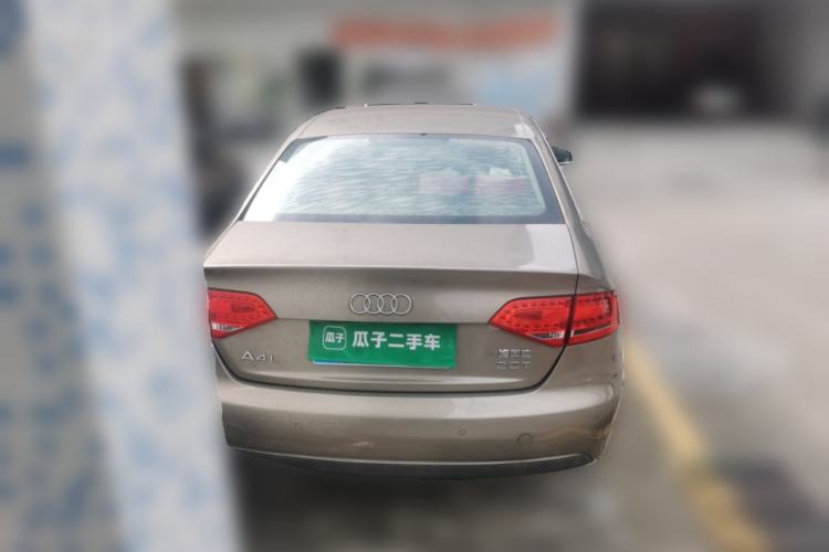 Used Audi A4L 2012 2.0 TFSI automatic Comfort trim level Rear