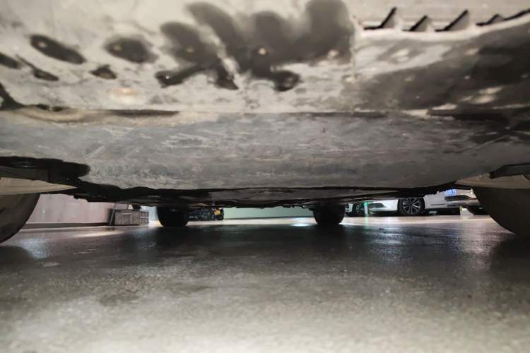 Used Audi A4L 2012 2.0 TFSI automatic Comfort trim level Chassis Front