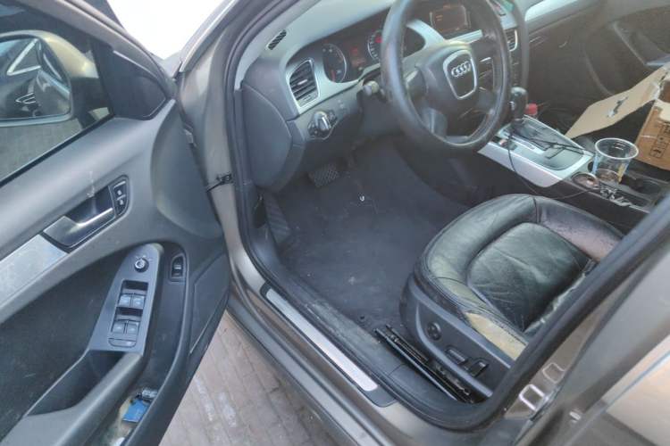 Used Audi A4L 2012 1.8 TFSI Automatic Comfort Model Driver Seat