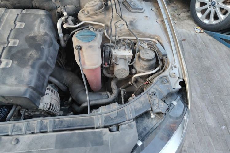 Used Audi A4L 2012 1.8 TFSI Automatic Comfort Model Engine Bay Left