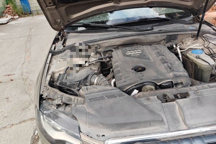 Used Audi A4L 2012 2.0 TFSI automatic Comfort trim level Engine Bay Right