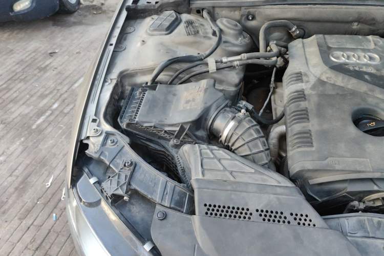 Used Audi A4L 2012 1.8 TFSI Automatic Comfort Model Engine Bay Right