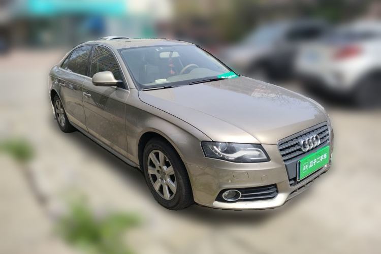 Used Audi A4L 2012 2.0 TFSI automatic standard version Front Right 45 Deg