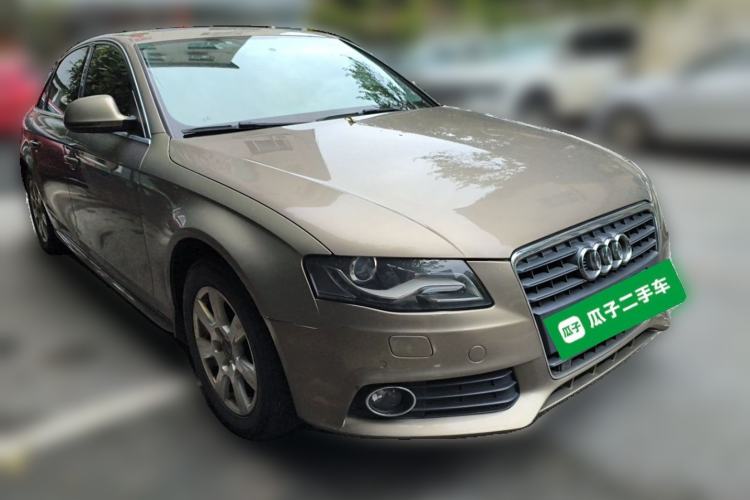Used Audi A4L 2012 2.0 TFSI automatic standard version Front Right 45 Deg