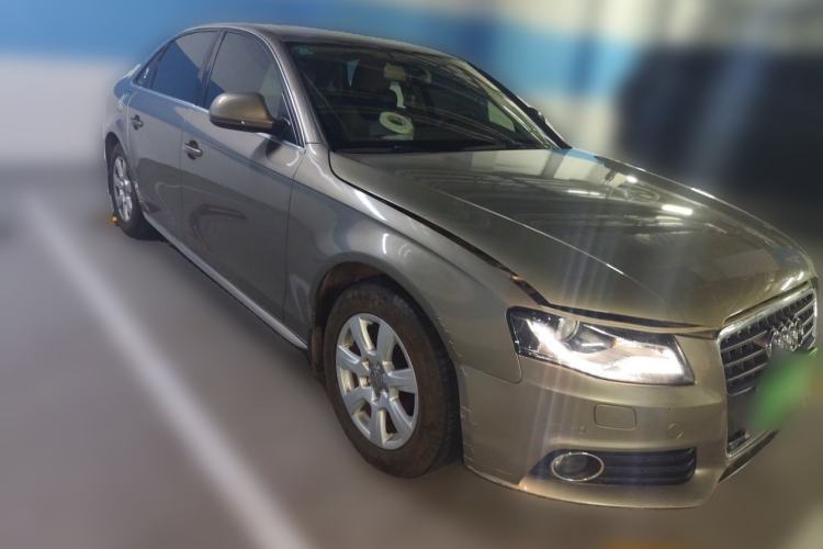 Used Audi A4L 2012 2.0 TFSI automatic standard version Front Right 45 Deg