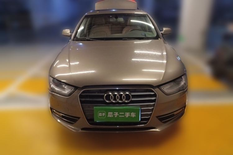 Used Audi A4L 2012 2.0 TFSI automatic Comfort trim level Front