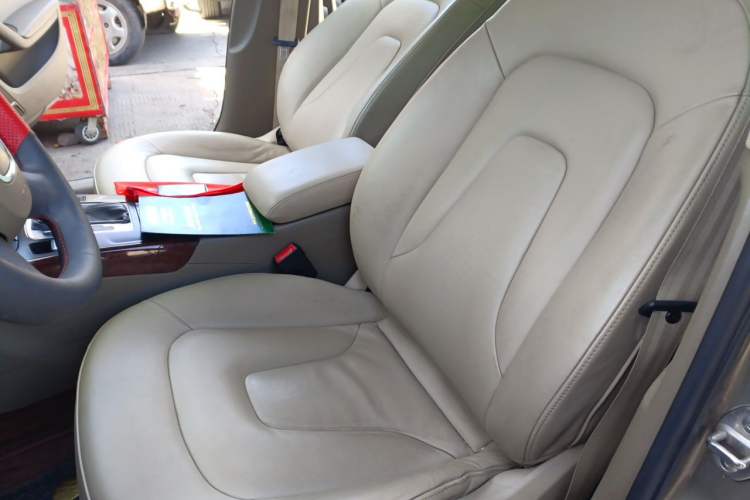 Used Audi A4L 2012 2.0 TFSI automatic standard version Left Front Seat