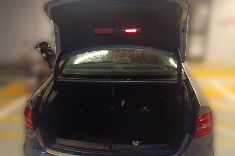 Used Audi A4L 2012 2.0 TFSI automatic Comfort trim level Trunk