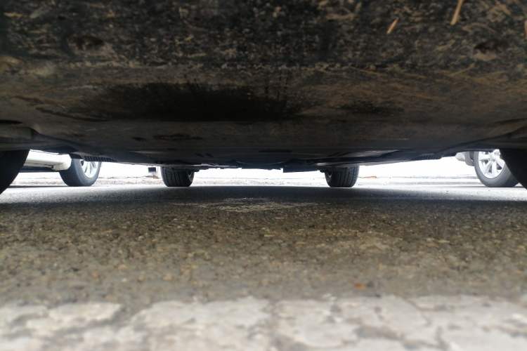Used Audi A4L 2012 2.0 TFSI automatic Comfort trim level Chassis Front