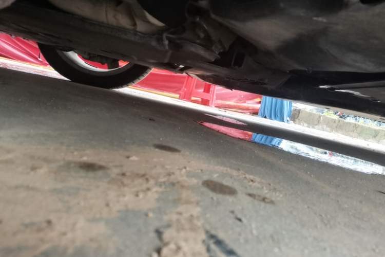 Used Audi A4L 2012 2.0 TFSI automatic Comfort trim level Chassis Front Left