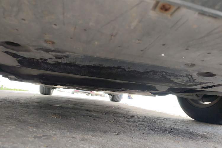 Used Audi A4L 2012 2.0 TFSI automatic Comfort trim level Chassis Front