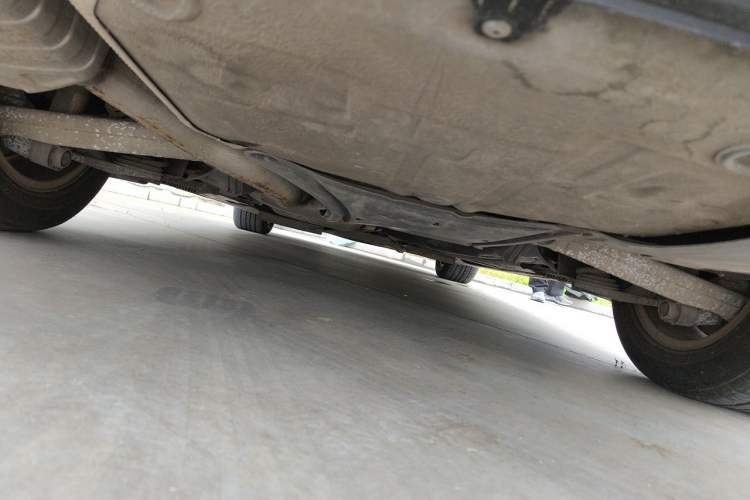 Used Audi A4L 2012 2.0 TFSI automatic standard version Chassis Rear