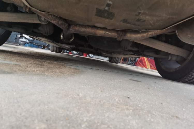 Used Audi A4L 2012 2.0 TFSI automatic Comfort trim level Chassis Rear