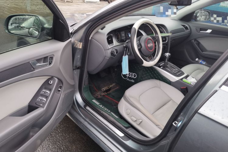 Used Audi A4L 2012 2.0 TFSI automatic standard version Driver Seat
