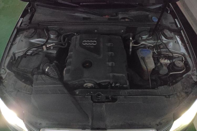 Used Audi A4L 2012 2.0 TFSI Automatic Technology Model Engine Bay