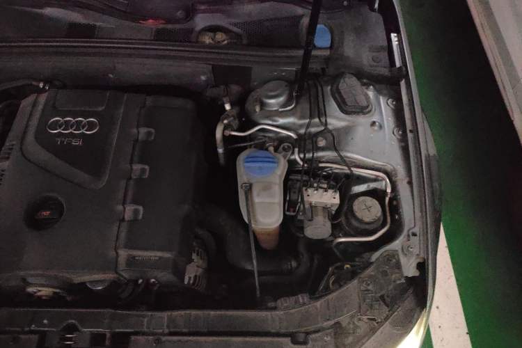 Used Audi A4L 2012 2.0 TFSI Automatic Technology Model Engine Bay Left