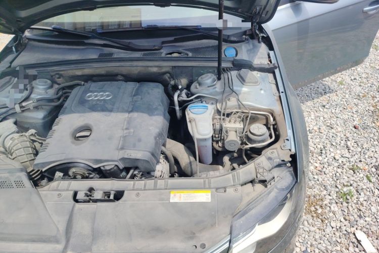 Used Audi A4L 2012 2.0 TFSI automatic Comfort trim level Engine Bay Left