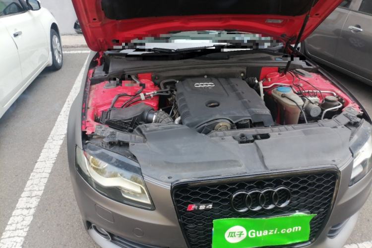 Used Audi A4L 2012 2.0 TFSI automatic Comfort trim level Engine Bay Right