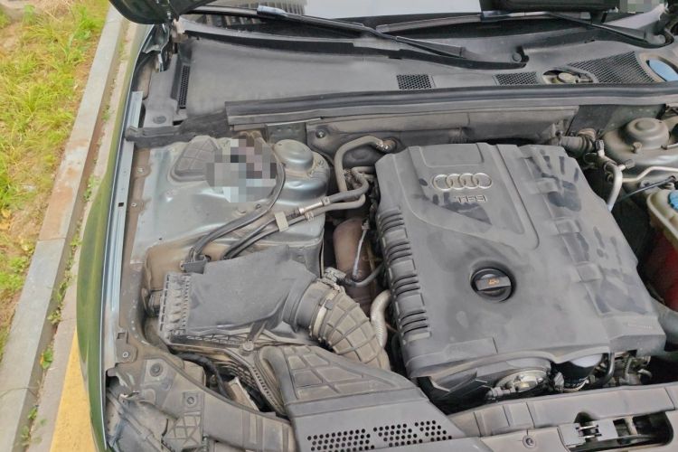 Used Audi A4L 2012 2.0 TFSI Automatic Technology Model Engine Bay Right