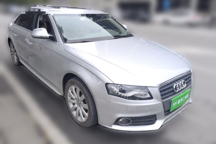 Used Audi A4L 2012 2.0 TFSI automatic luxury version Front Right 45 Deg