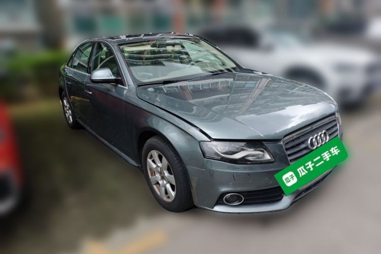 Used Audi A4L 2012 2.0 TFSI automatic standard version Front Right 45 Deg