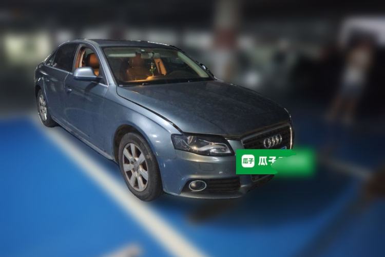 Used Audi A4L 2012 2.0 TFSI automatic Comfort trim level Front Right 45 Deg