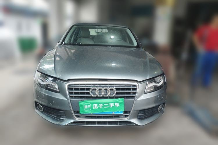 Used Audi A4L 2012 2.0 TFSI automatic Comfort trim level Front