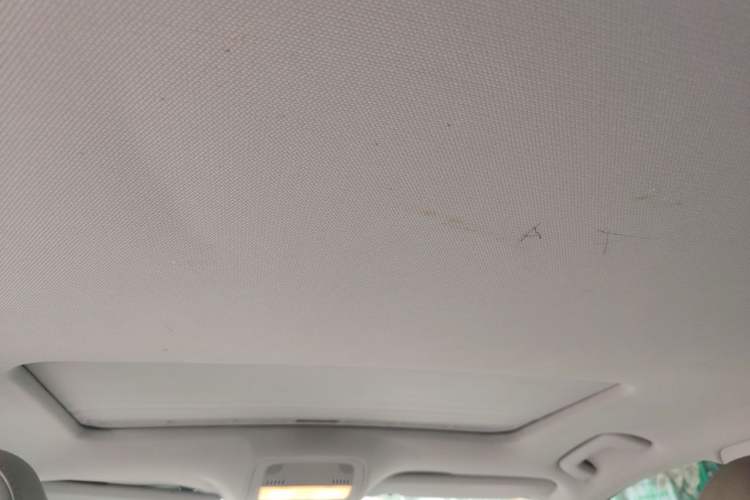 Used Audi A4L 2012 2.0 TFSI automatic Comfort trim level Headliner