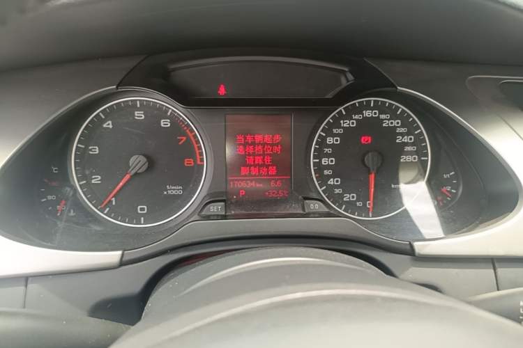Used Audi A4L 2012 2.0 TFSI automatic standard version Instrument Cluster
