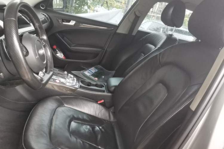 Used Audi A4L 2012 2.0 TFSI automatic Comfort trim level Left Front Seat