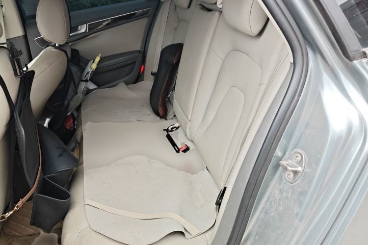 Used Audi A4L 2012 2.0 TFSI automatic Comfort trim level Left Rear Seat