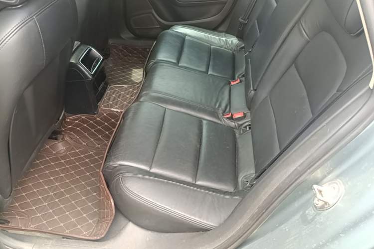 Used Audi A4L 2012 2.0 TFSI automatic standard version Left Rear Seat