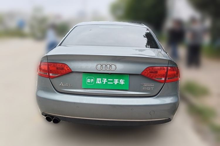 Used Audi A4L 2012 2.0 TFSI automatic Comfort trim level Rear