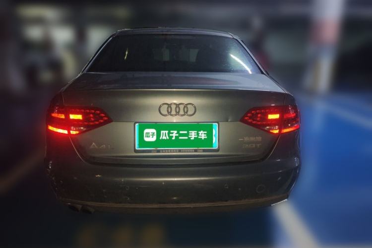 Used Audi A4L 2012 2.0 TFSI automatic Comfort trim level Rear