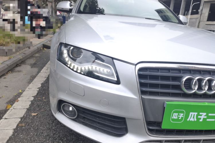 Used Audi A4L 2012 2.0 TFSI automatic luxury version Right Front Headlight