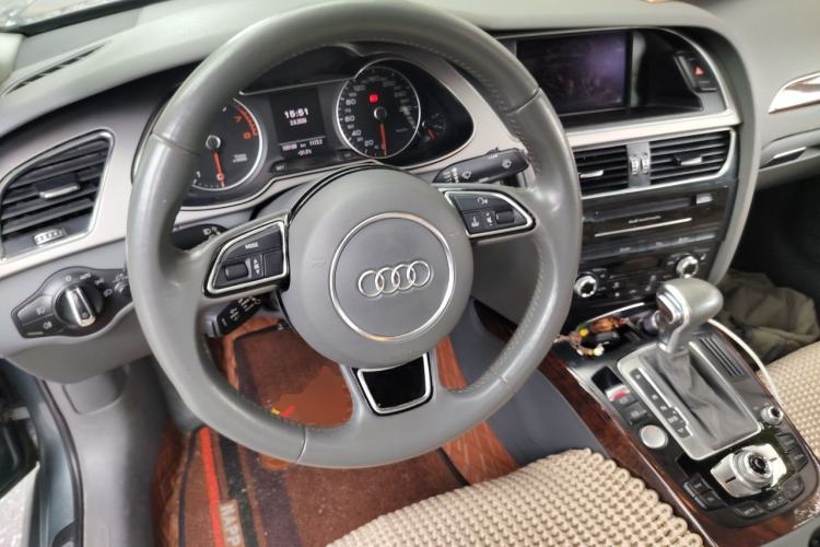 Used Audi A4L 2012 2.0 TFSI Automatic Technology Model Steering Wheel