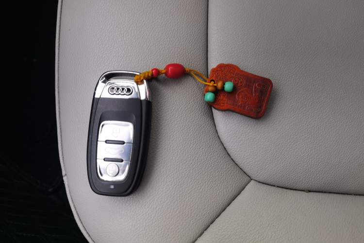 Used Audi A4L 2012 2.0 TFSI automatic standard version Vehicle Key