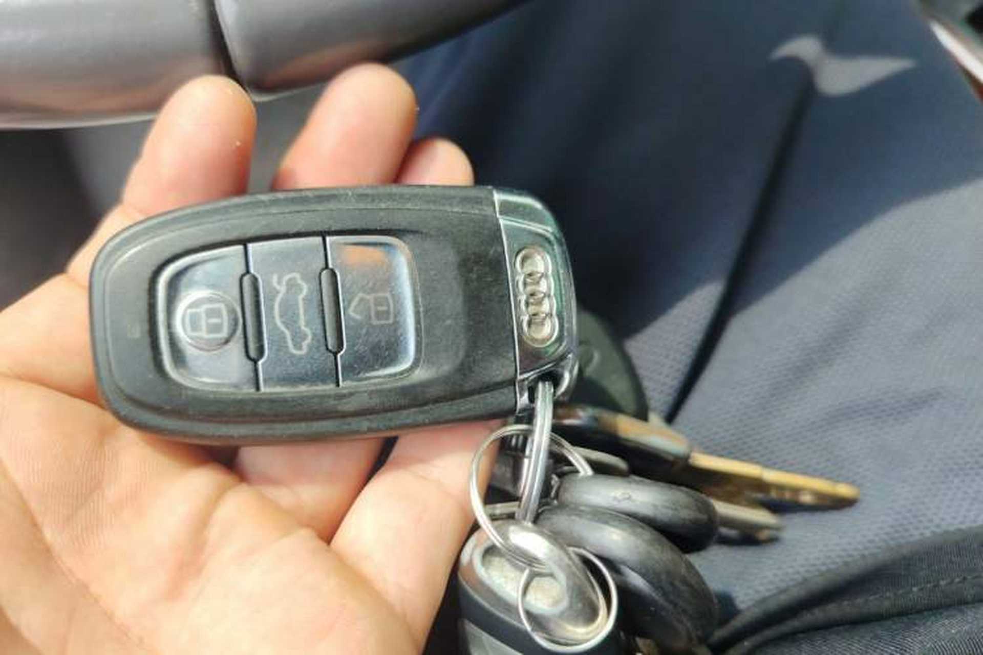 Used Audi A4L 2012 2.0 TFSI automatic Comfort trim level Vehicle Key